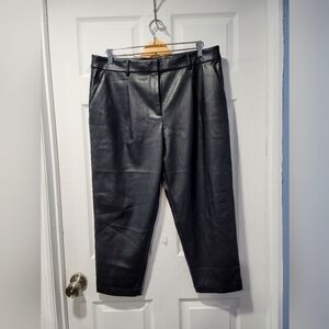 NWT LOFT 14 Petite Pleated Tapered Pants in Faux Leather straight soft .